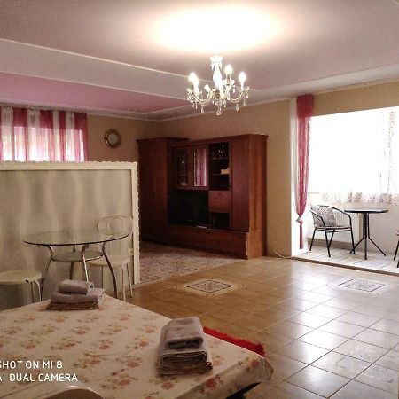 Apartments Domovik Latorichnaya,3 Mukaçeve Dış mekan fotoğraf